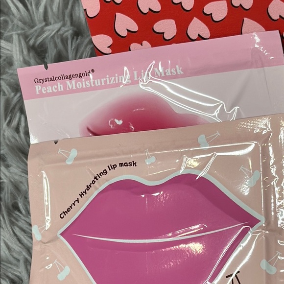 IPSY Bag & Beauty Bundle Red Heart Pouch, 2 Lip Masks, 4 Lip Color Items GIFTS - Picture 7 of 10